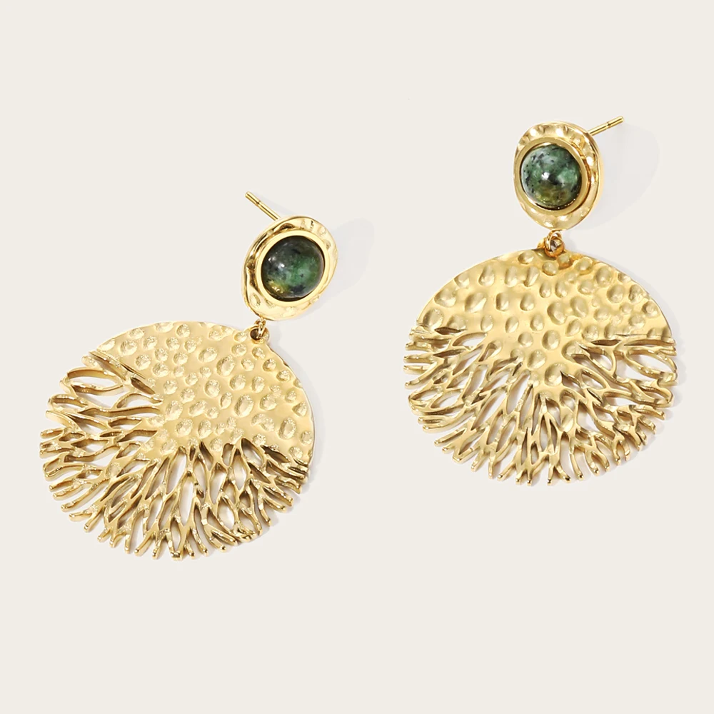 Boucles d'oreilles en acier inoxydable avec pendentif feuille et pierre verte | Virelia