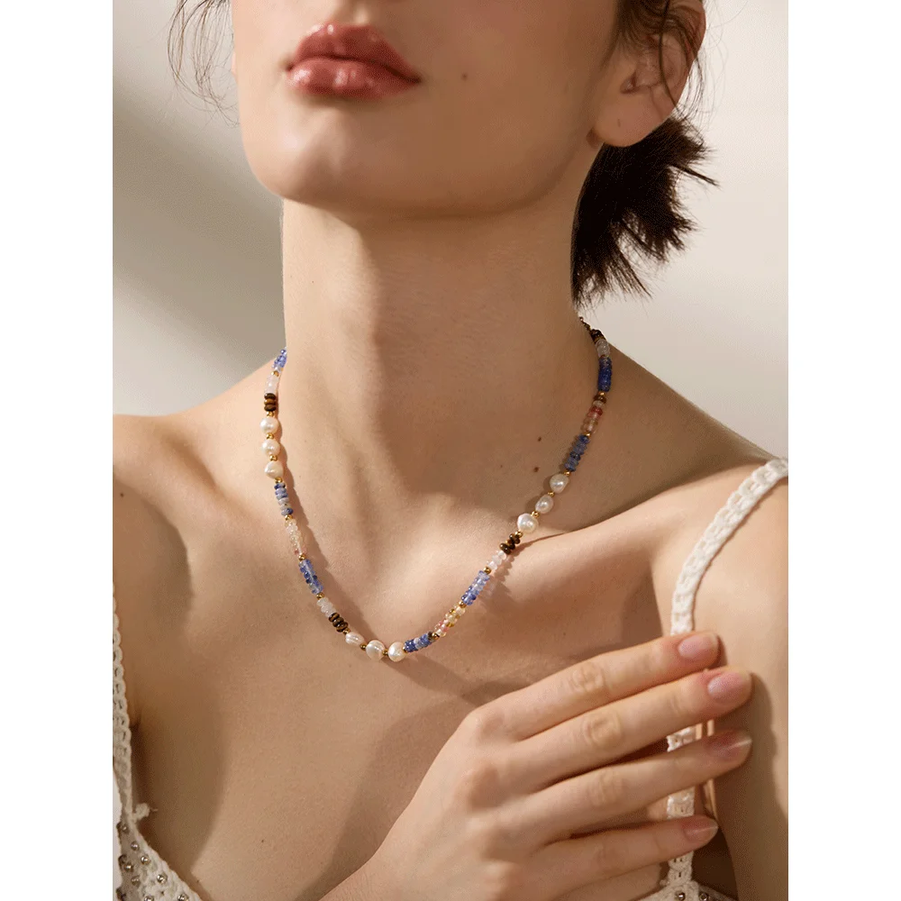 Collier en perles de pierre naturelle et de lapis-lazuli avec chaîne en acier inoxydable | Elie - 1