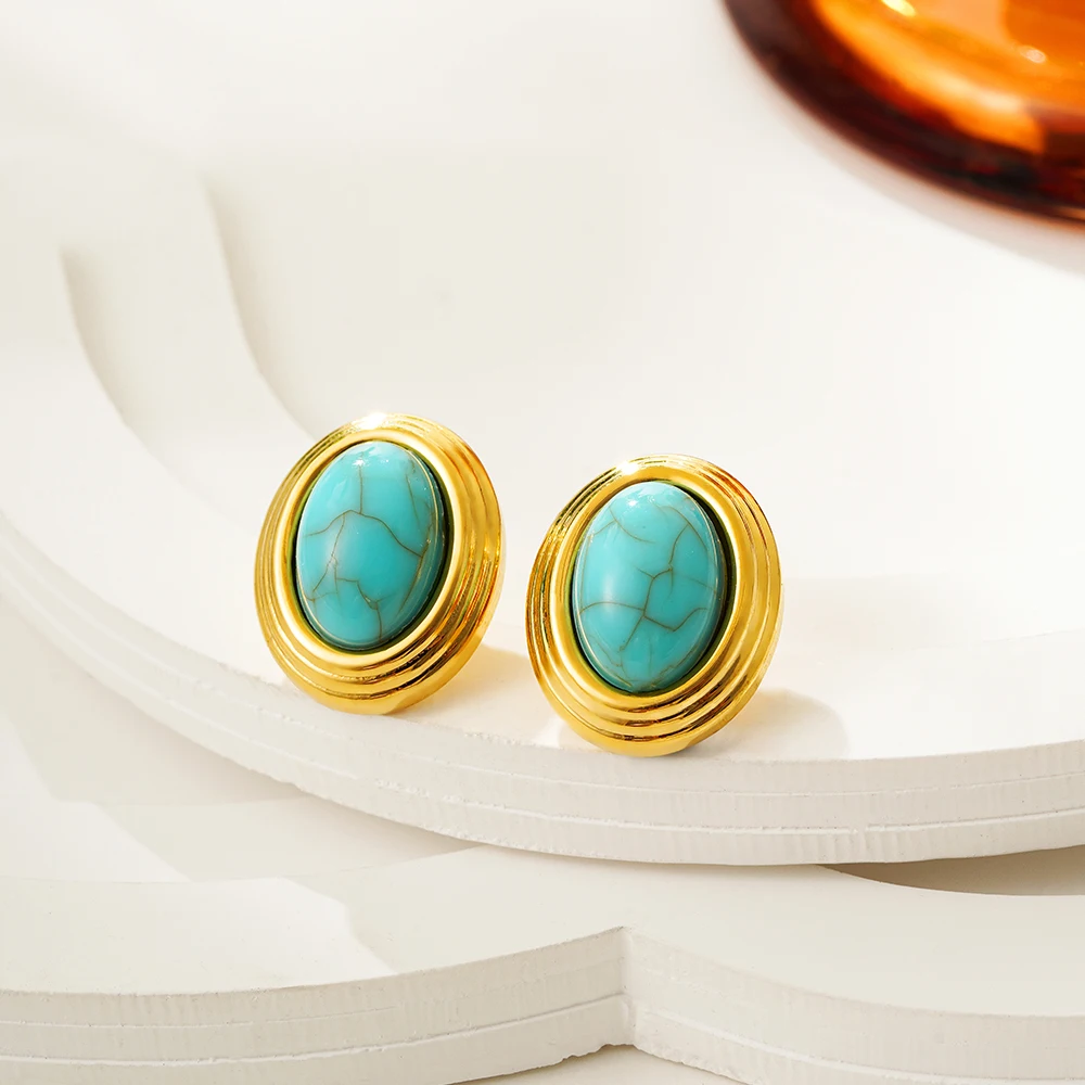 Boucles d'oreilles créoles ovales en turquoise plaquées or 18K | Taya - 1