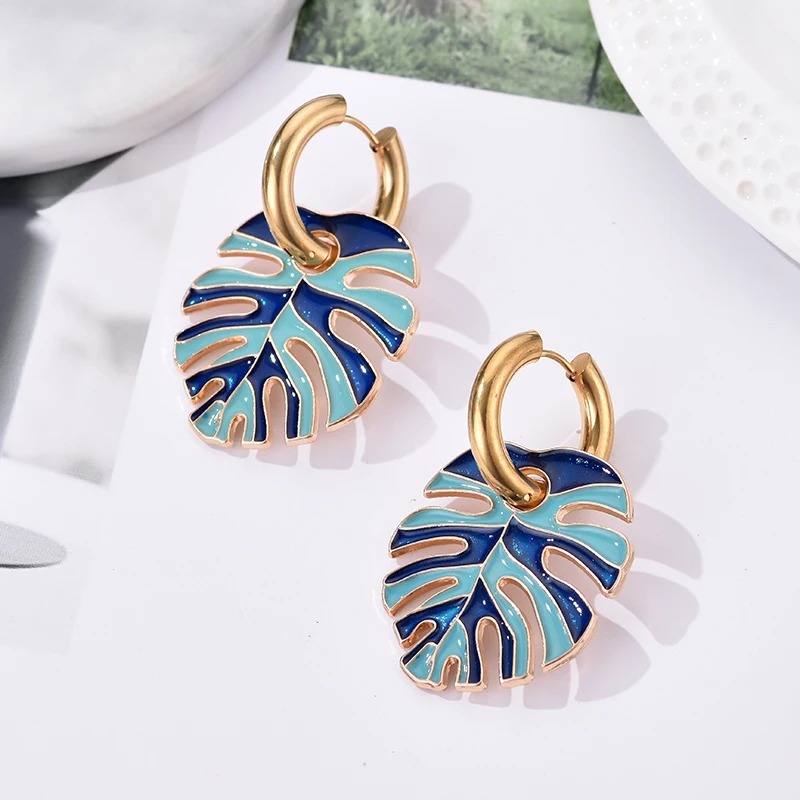 Boucles d'oreilles pendantes feuilles colorées en acier inoxydable doré | Risa - 1