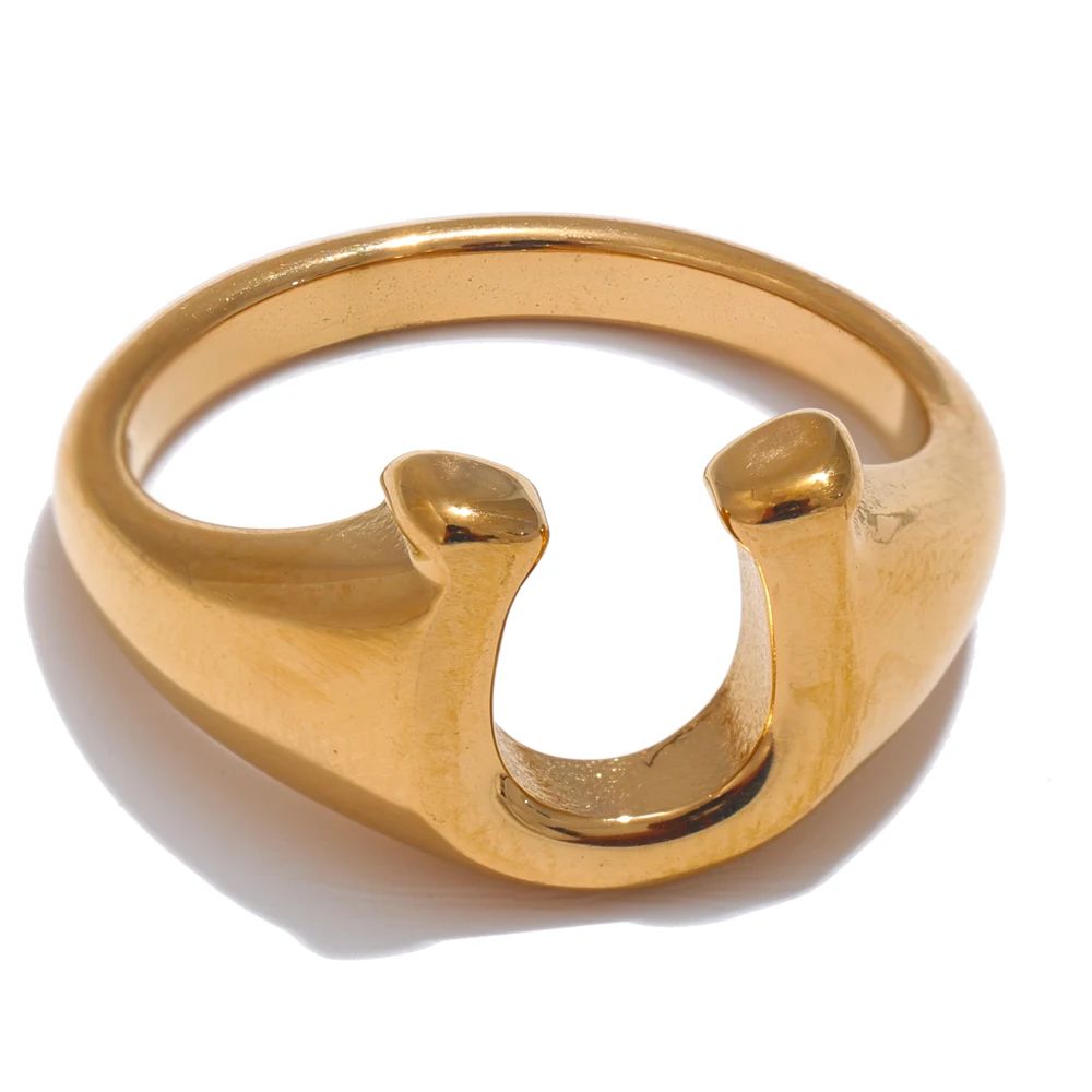 Bague en acier inoxydable U en forme de symbole porte-bonheur 18K PVD plaquée, texture étanche | Zira