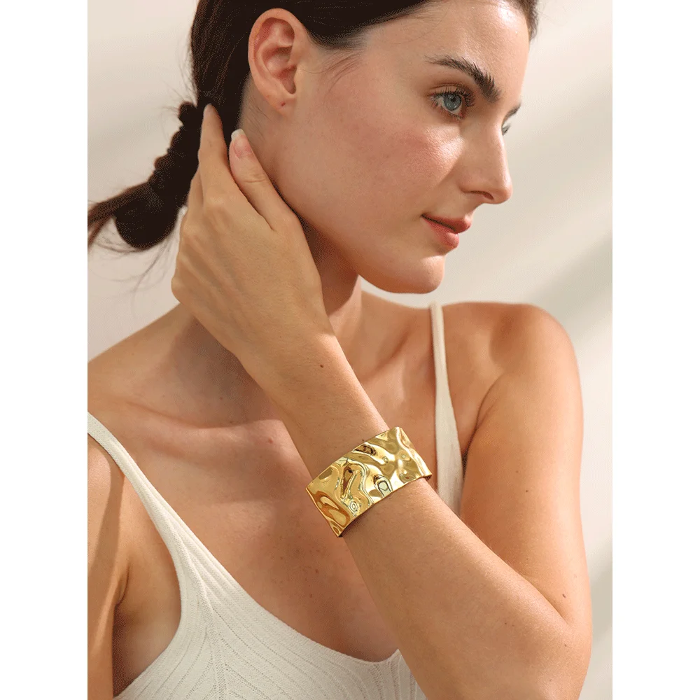 Bracelet jonc en acier inoxydable doré 18K étanche | Nira - 1